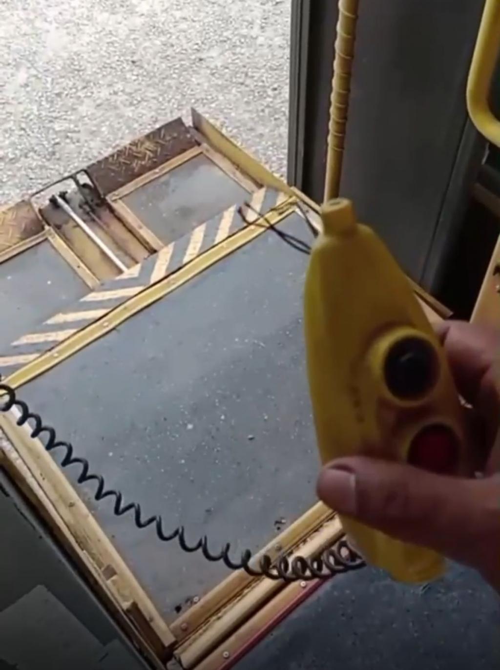 Ato de vandalismo interrompe linha de ônibus e penaliza usuários do transporte coletivo de Aracaju neste sábado, 26 - SMTT Aracaju